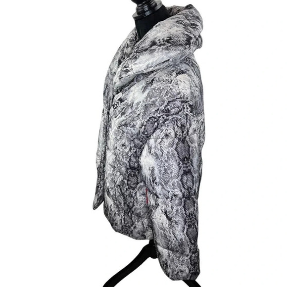 VINCE CAMUTO Demure Snakeskin Print Puffer Jacket Medium NWT! - Picture 7 of 11